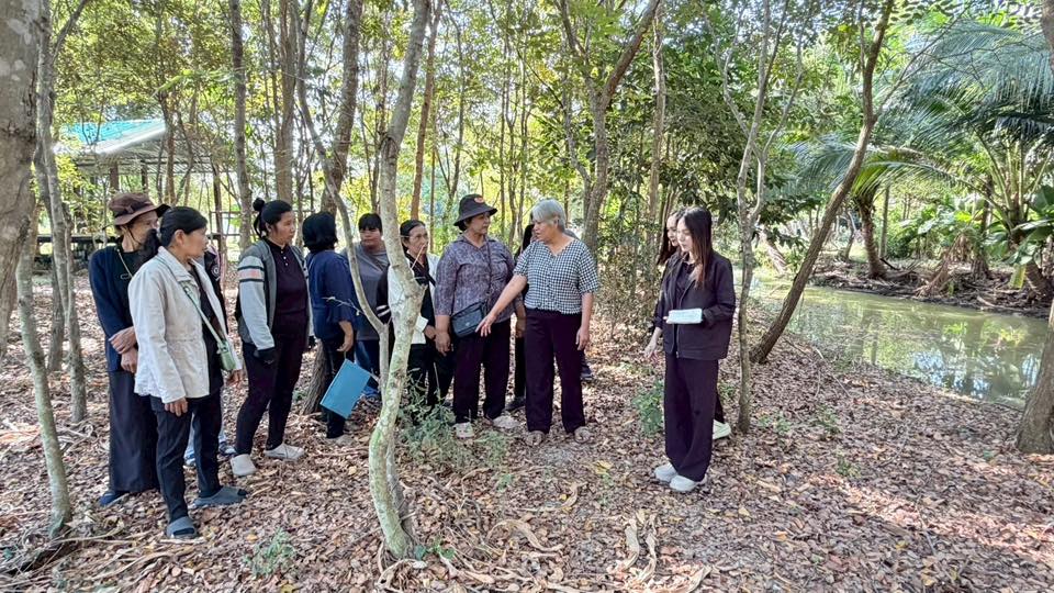 title - ส.ป.ก.อ่างทอง จัดอบรมโครงการยกระดับศักยภาพการพัฒนาสินค้าเกษตรชีวภาพ กิจกรรมยกระดับศักยภาพการเกษตรชีวภาพ ปีงบประมาณ พ.ศ. 2569 หลักสูตร “การเพิ่มประสิทธิภาพการผลิตพืชสมุนไพรในเขตปฏิรูปที่ดิน“